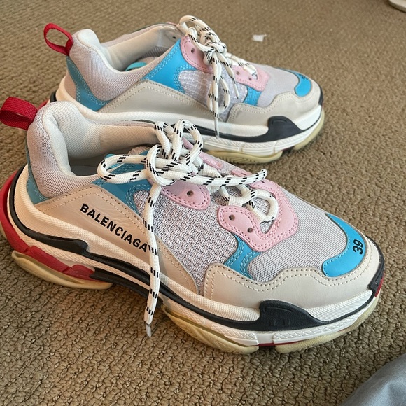 Balenciaga Triple S sneakers - Picture 5 of 7